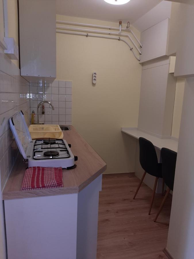 Orosháza Gyopar Gyoengye Apartmanhaz מראה חיצוני תמונה