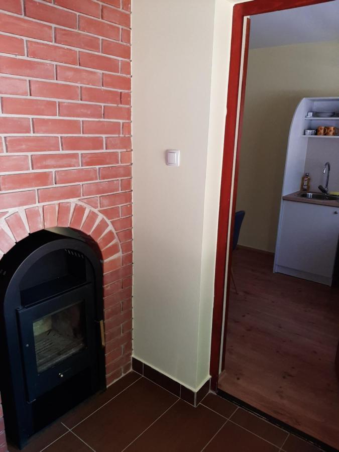 Orosháza Gyopar Gyoengye Apartmanhaz מראה חיצוני תמונה