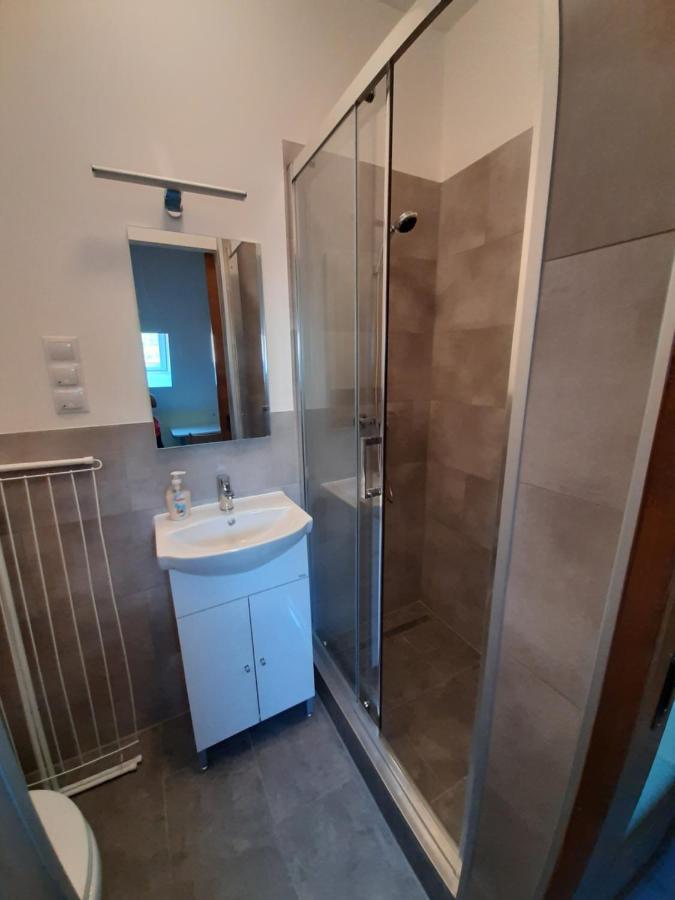 Orosháza Gyopar Gyoengye Apartmanhaz מראה חיצוני תמונה